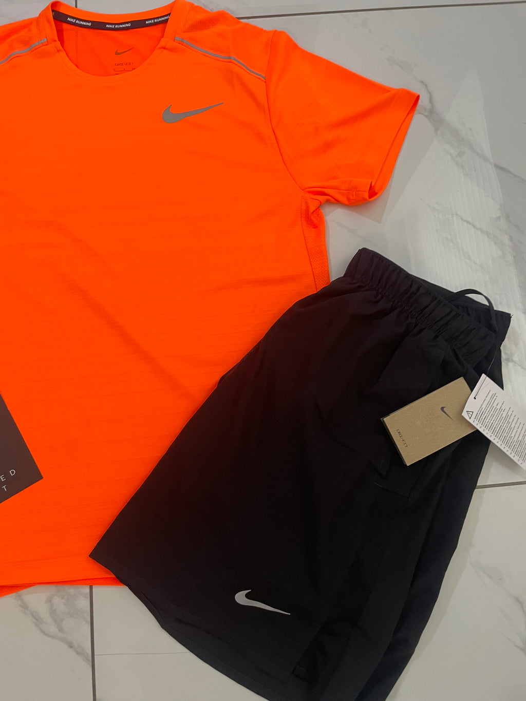 Nike Miler Top And 5inch Challenger Shorts Set Orange / Black