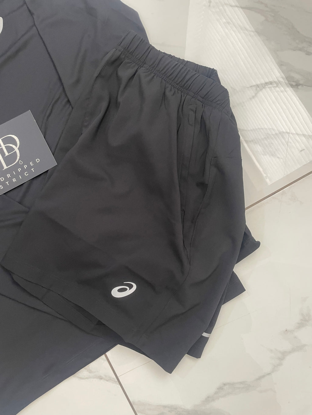 Asics 1/4 Zip And Shorts Black