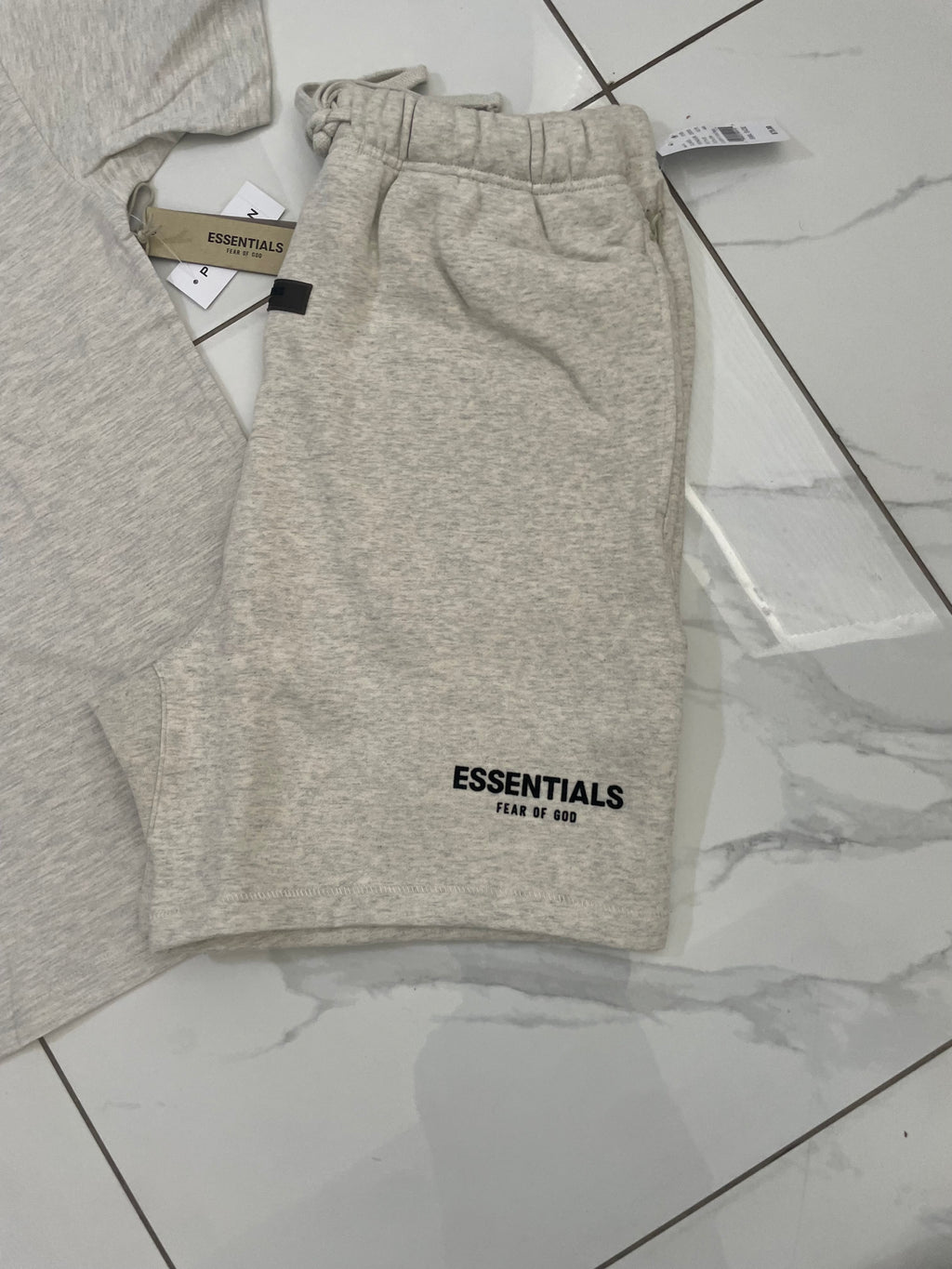 FEAR OF GOD ESSENTIALS SHORT SET 'LIGHT OATMEAL'